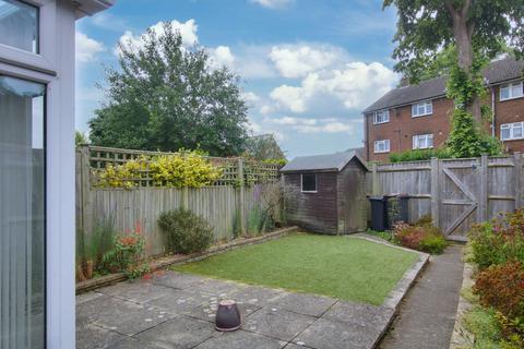 undefined, Romsey