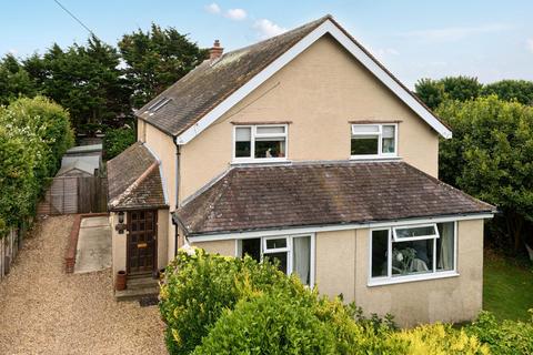 Ursula Avenue, Selsey, PO20
