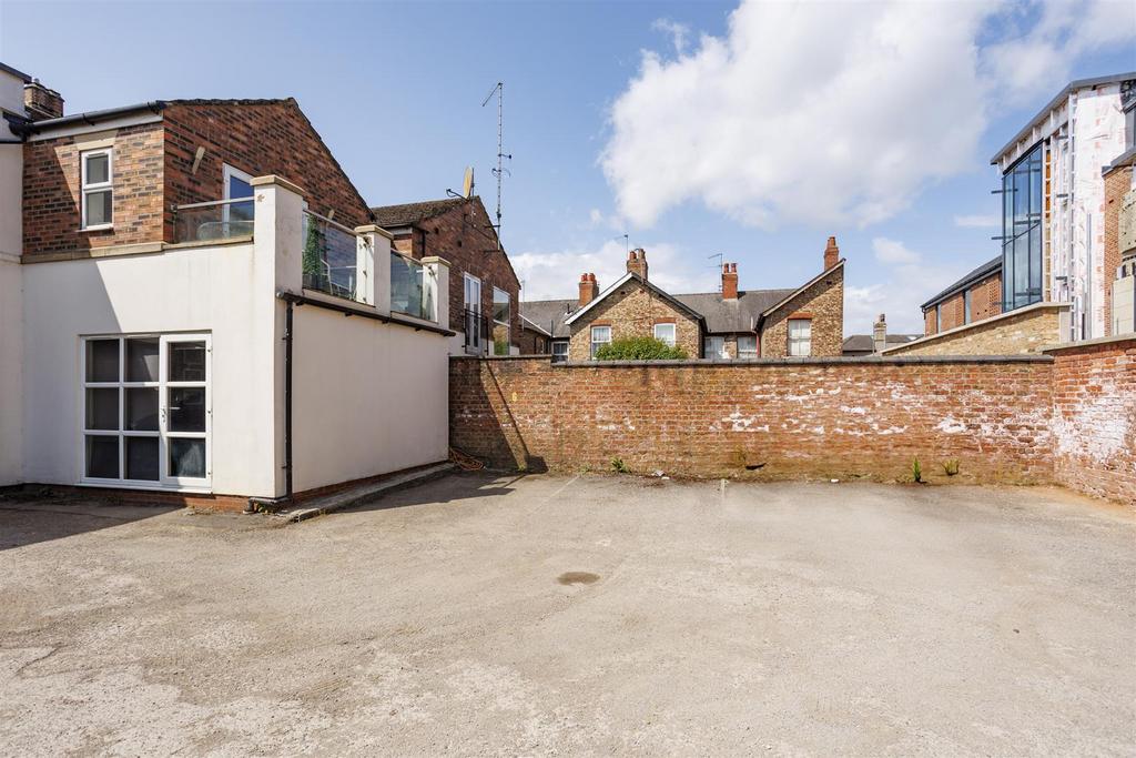 Flat 4 Escrick Street 20.jpg