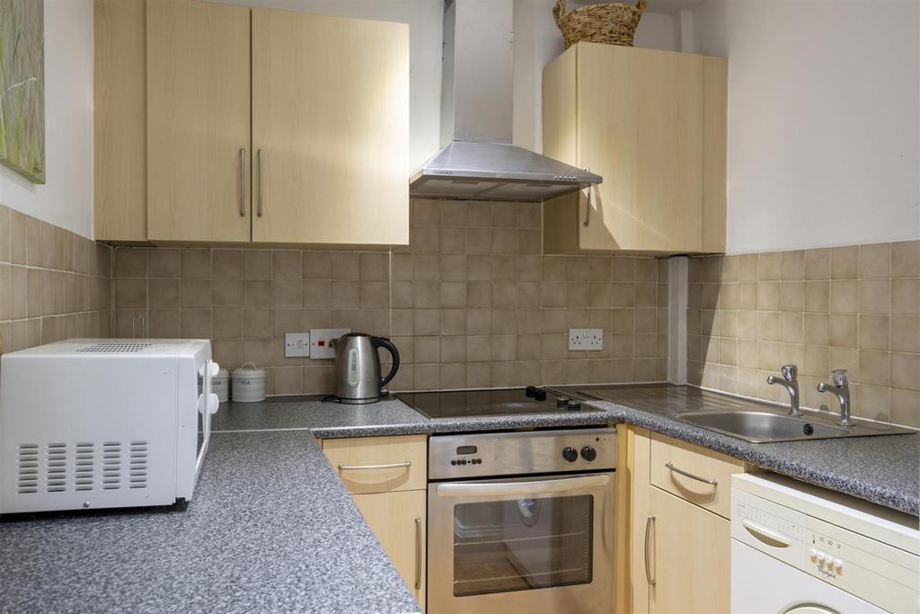 Flat 4 Escrick Street 10.jpg