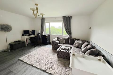 2 bedroom flat for sale, Howard Drive, Churchill Park, Caerphilly, CF83 3GD