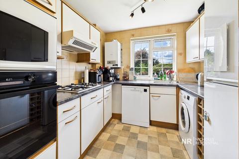 4, Bray Court North Parade, Chessington, KT9 1QN