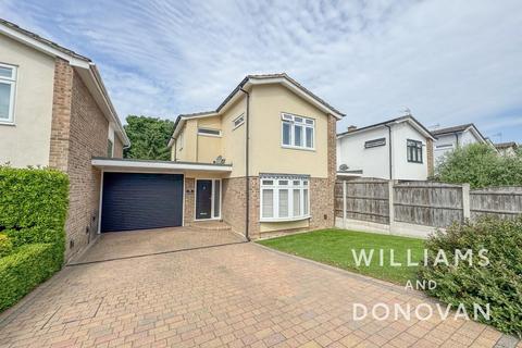 30 Claybrick Avenue, Hockley, SS5 4PS