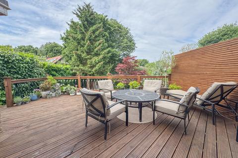 30 Claybrick Avenue, Hockley, SS5 4PS