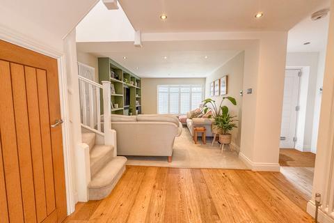 30 Claybrick Avenue, Hockley, SS5 4PS