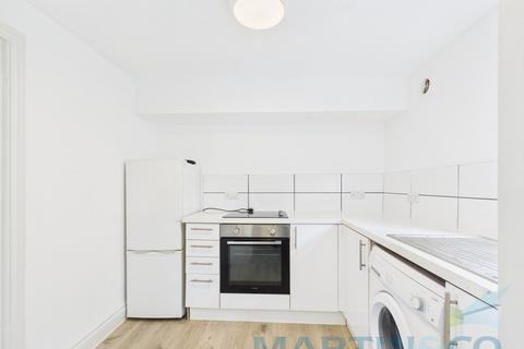 Studio to rent, New England Road, Brighton