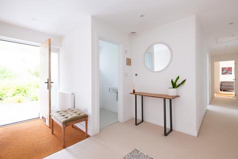 3 bedroom detached bungalow to rent, Truro