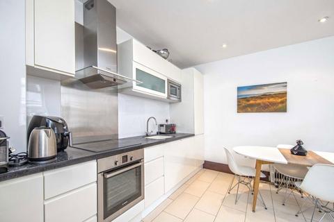 2 bedroom flat for sale, Carthusian Street, London EC1M