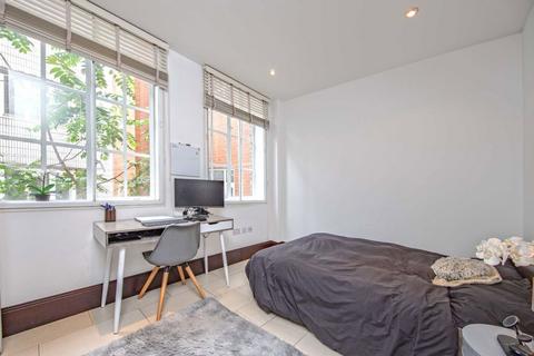 2 bedroom flat for sale, Carthusian Street, London EC1M