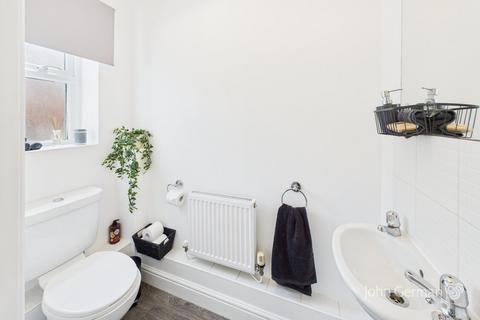 17 Broomfields Close, Tean, Stoke-on-trent, ST10 4FB