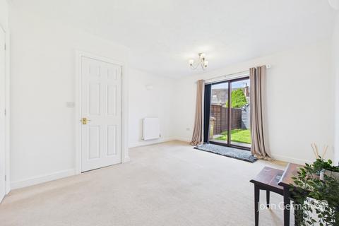 17 Broomfields Close, Tean, Stoke-on-trent, ST10 4FB