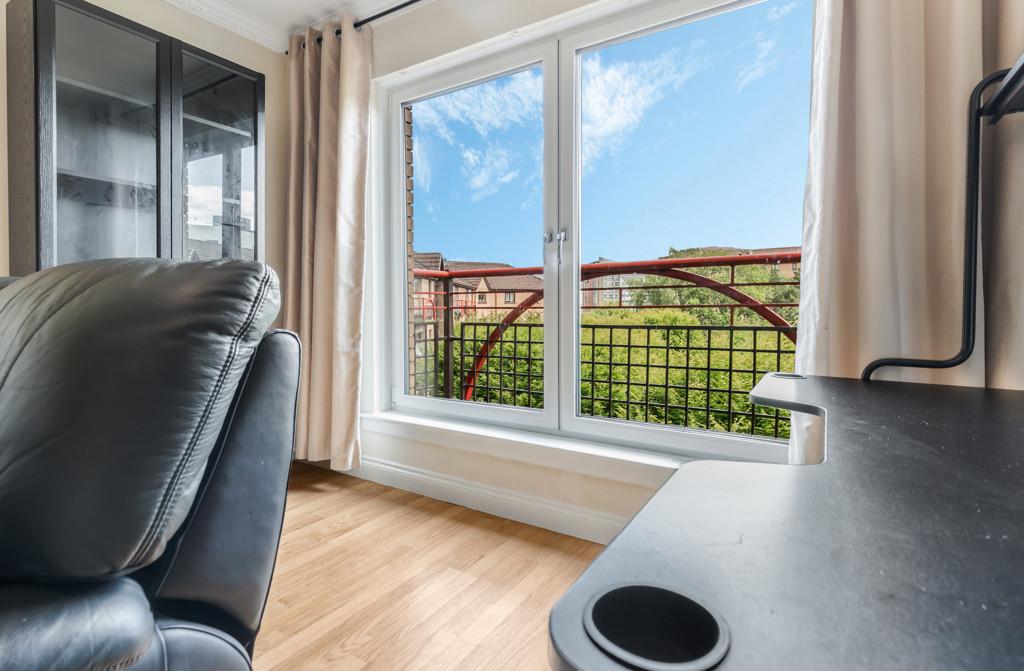 Lounge/ Balcony