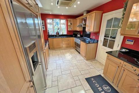 4 bedroom detached house for sale, Upper Shoreham Road, Shoreham-by-Sea BN43