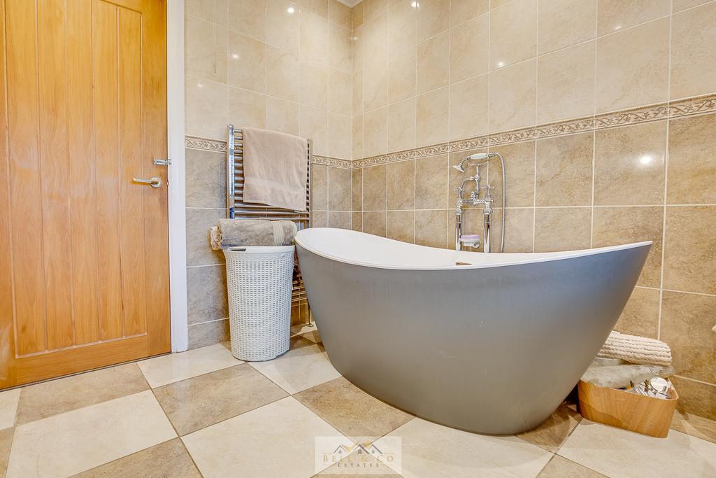 Bathroom 2.2