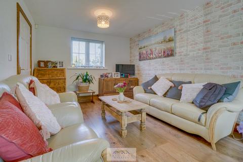 3 Fallon Close, Laughton Common, Sheffield, S25 3QJ