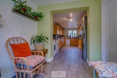 3 Fallon Close, Laughton Common, Sheffield, S25 3QJ