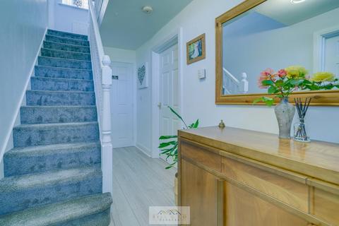 3 Fallon Close, Laughton Common, Sheffield, S25 3QJ