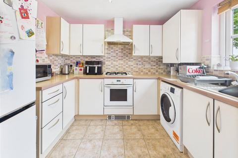 2 bedroom terraced house for sale, Ferndale Close, Longlevens, Gloucester