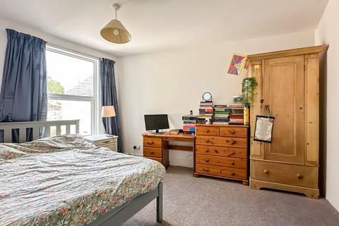 1 bedroom in a house share to rent, Devonshire Road, Cambridge CB1