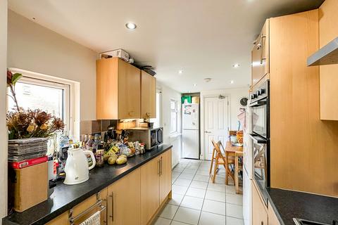 1 bedroom in a house share to rent, Devonshire Road, Cambridge CB1