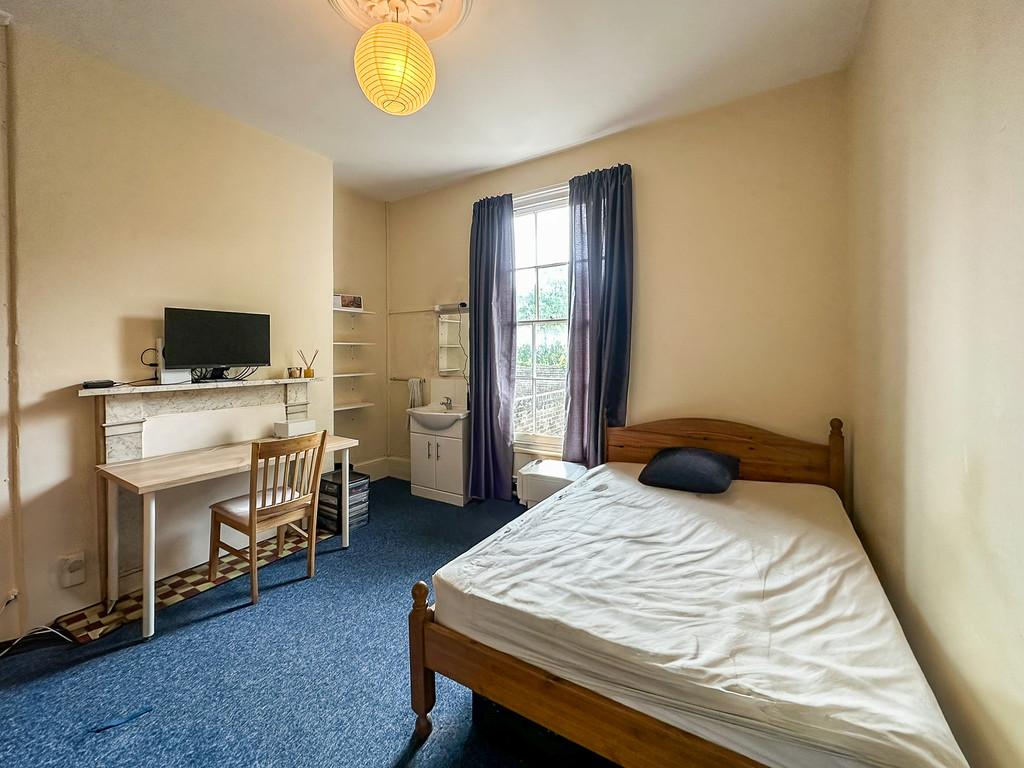 Room 4 (1)