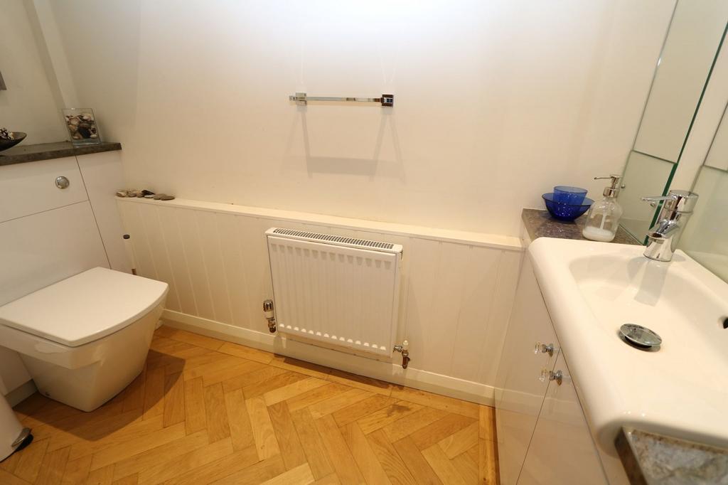 Cloakroom/WC