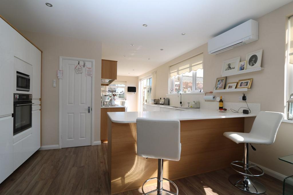 Social Kitchen Family Space