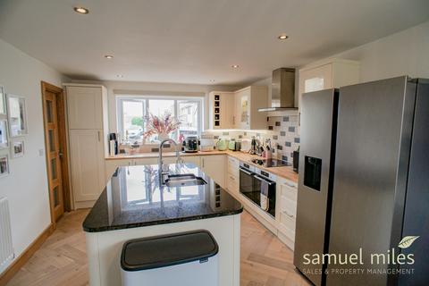 39 Masefield, Royal Wootton Bassett, Swindon, SN4 8JT