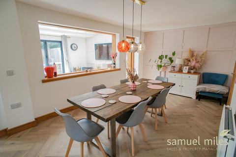 39 Masefield, Royal Wootton Bassett, Swindon, SN4 8JT