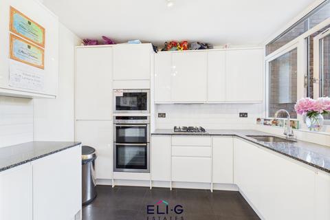 3 bedroom flat for sale, Westchester Court, Westchester Drive, NW4