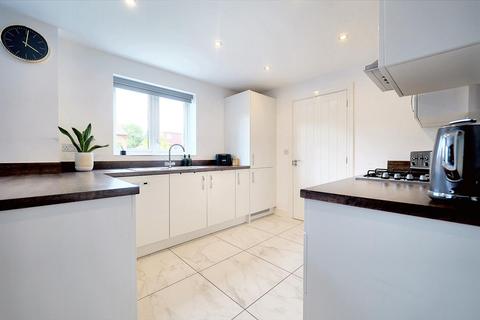 4 bedroom detached house for sale, Raywell Road, Hamilton, Leicester