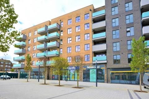 2 bedroom flat for sale, Warneford House, Bushey, South Oxhey, WD19