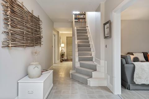 28 West Temple Sheen, London, SW14 7AP