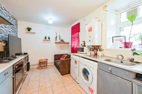1 bedroom flat for sale, Maitland House, Bishops Way, London, E2