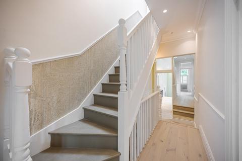 85a Allfarthing Lane, London, SW18 2AS