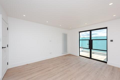 85a Allfarthing Lane, London, SW18 2AS