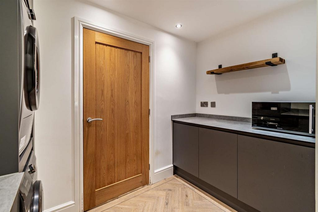 8614777-interior46-800.jpg