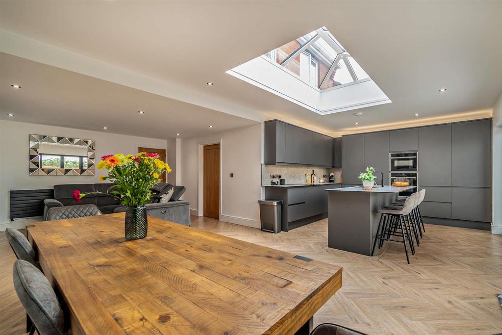 8614777-interior35-800.jpg