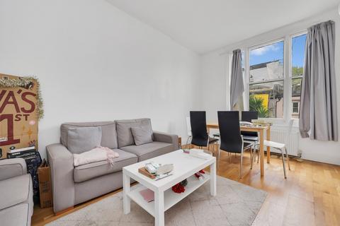 5 bedroom flat to rent, Marlborough Road, Archway, London