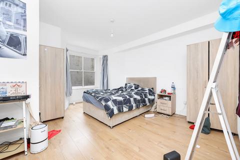5 bedroom flat to rent, Marlborough Road, Archway, London