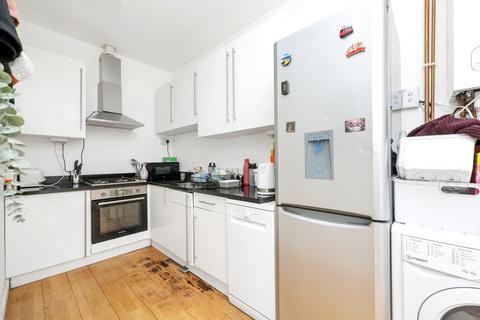 5 bedroom flat to rent, Marlborough Road, Archway, London