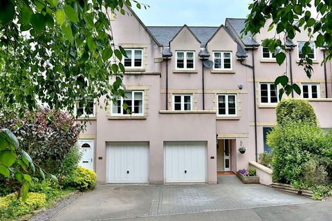 5 Chestnut Drive, Abergavenny, NP7 5JZ
