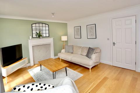 5 Chestnut Drive, Abergavenny, NP7 5JZ