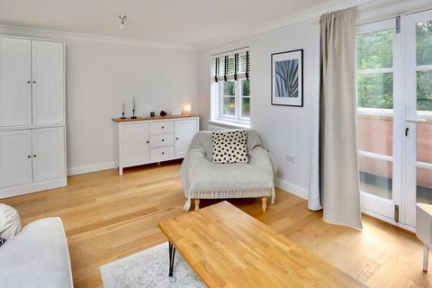 5 Chestnut Drive, Abergavenny, NP7 5JZ