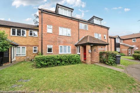 Springwood Crescent, Edgware, HA8