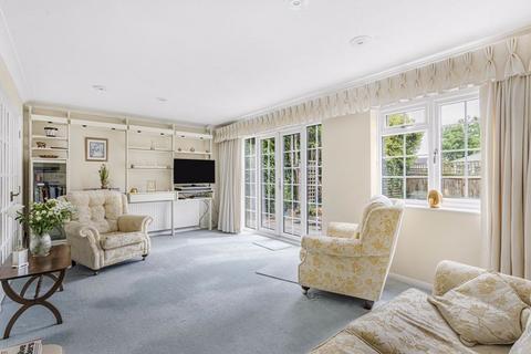 4 bedroom detached house for sale, The Dell, Bexley