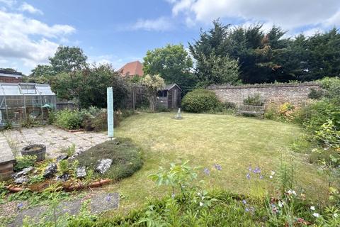 3 bedroom bungalow for sale, Long Close, Farnham Common