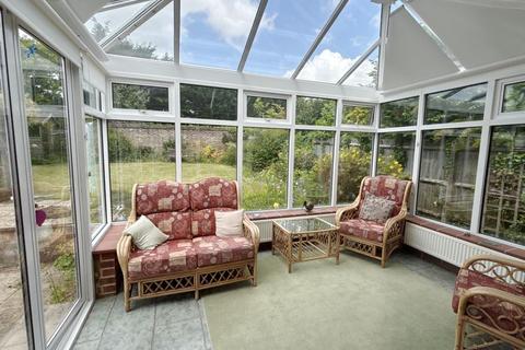 8a Long Close, Farnham Common, Slough, SL2 3EJ