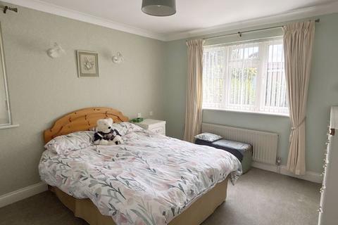 8a Long Close, Farnham Common, Slough, SL2 3EJ