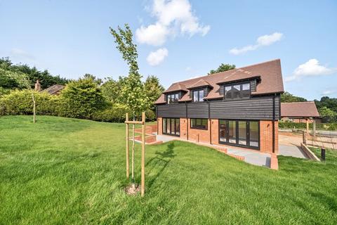 undefined, Standen Street, Iden Green